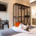 Ad Suites Tritone